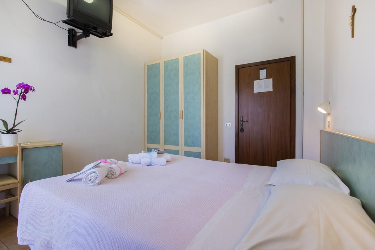 ريميني Hotel Villa Vera المظهر الخارجي الصورة