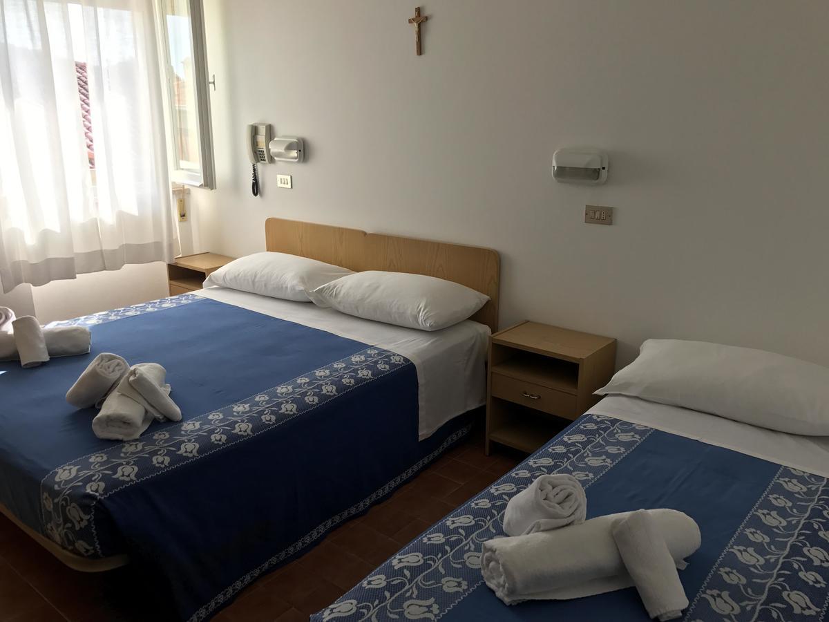 ريميني Hotel Villa Vera المظهر الخارجي الصورة
